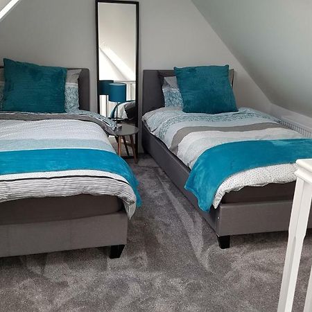 2 Serviced Apartments In Childwall-South Liverpool - Each Apartment Sleeps 6 외부 사진