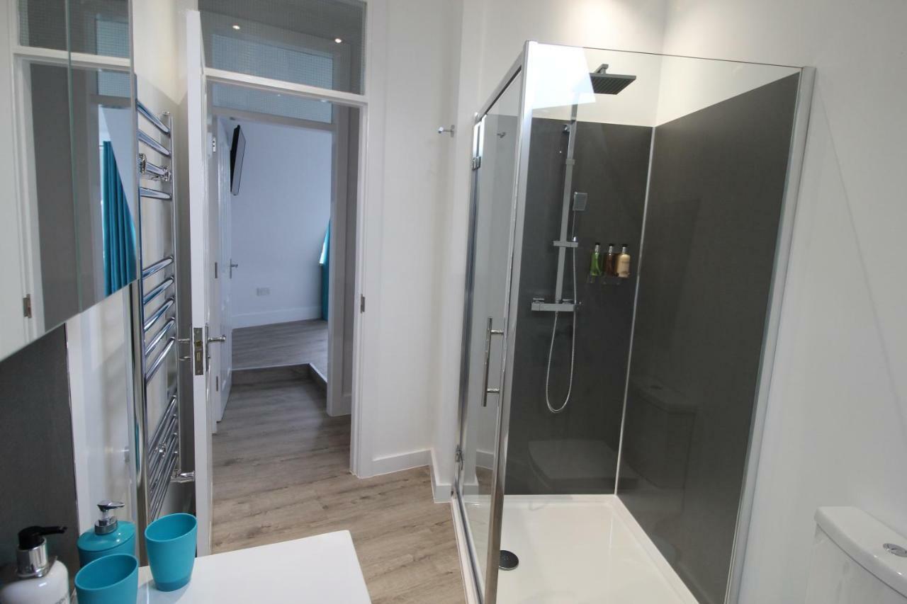 2 Serviced Apartments In Childwall-South Liverpool - Each Apartment Sleeps 6 외부 사진