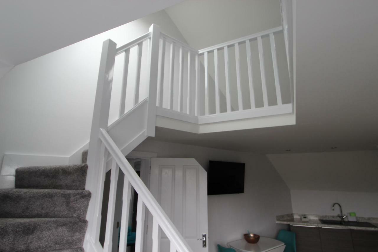 2 Serviced Apartments In Childwall-South Liverpool - Each Apartment Sleeps 6 외부 사진